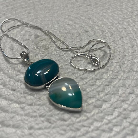 Beautiful GREEN BOTSWANA AGATE Handmade Sterling 925 Pendant/Chain #256D - Picture 1 of 3